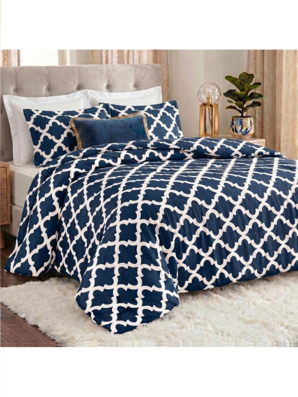 Comforter full/queen Navy and White like new